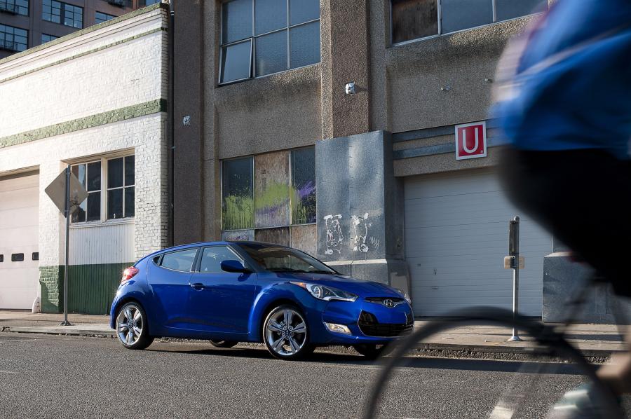  Hyundai Veloster 2011 года  (фото 172 из 184)